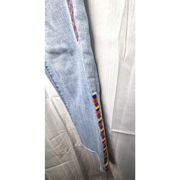 Tru Luxe Jeans Women's Size 10 Embroidered Mid Rise Ankle Faded Boho - Picture 4 of 12